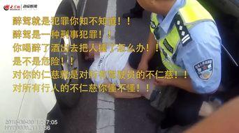 制服的逃逗在线观看,逃逗时光的青春回忆