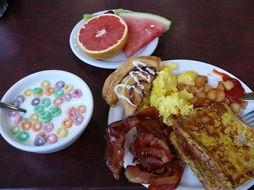 南昌饭菜爆料视频,揭秘当地特色菜肴背后的故事