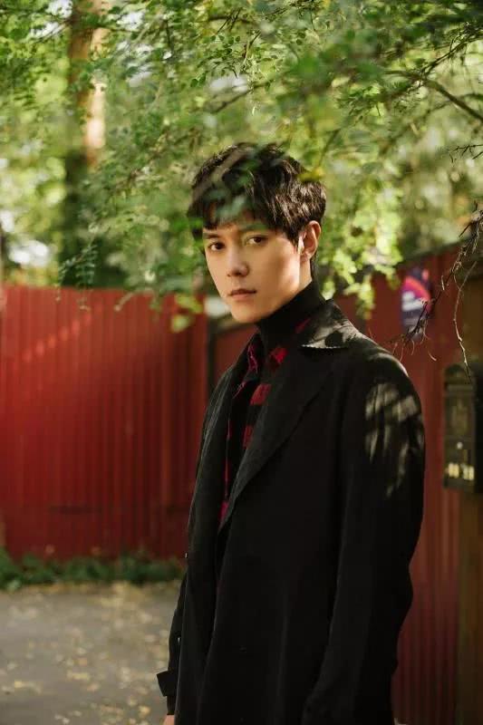 娱乐圈爆料张超,张超疑涉重大丑闻，真相即将揭晓！